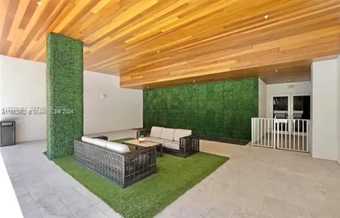 1010 SW 2nd Avenue Miami FL 33130