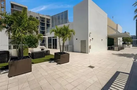 1010 SW 2nd Avenue Miami FL 33130