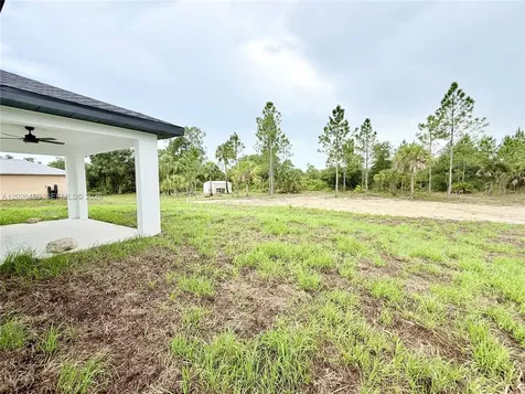 911 Cleveland Avenue Lehigh Acres FL 33972