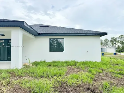 911 Cleveland Avenue Lehigh Acres FL 33972
