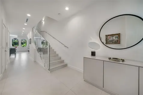 10659 NE Quaybridge Court Miami FL 33138