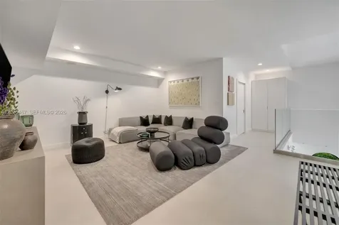 10659 NE Quaybridge Court Miami FL 33138