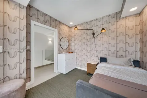 10659 NE Quaybridge Court Miami FL 33138