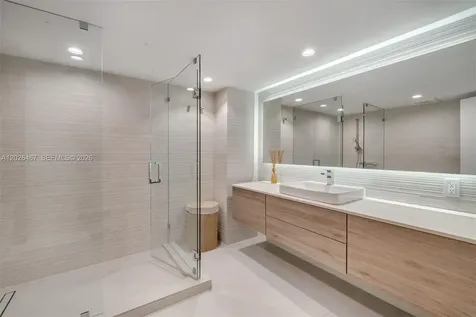 10659 NE Quaybridge Court Miami FL 33138