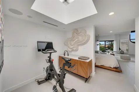 10659 NE Quaybridge Court Miami FL 33138