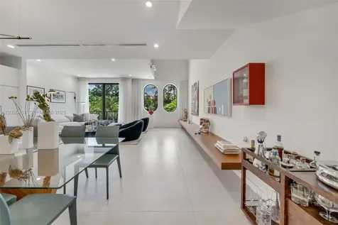 10659 NE Quaybridge Court Miami FL 33138