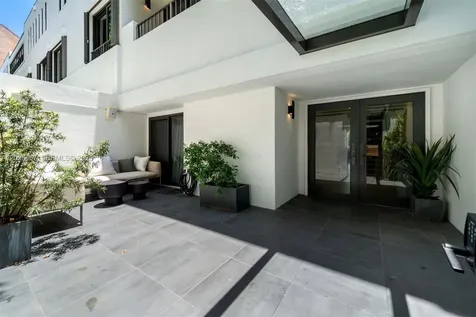 10659 NE Quaybridge Court Miami FL 33138