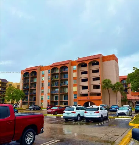 5201 NW 7th Street Miami FL 33126