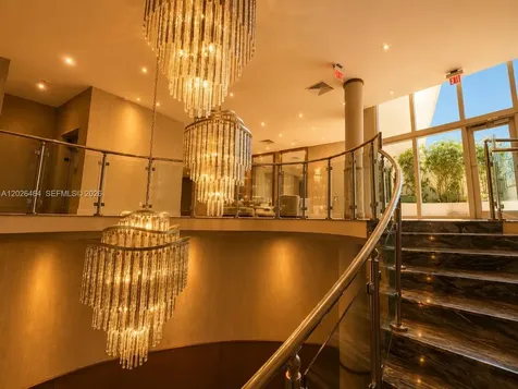 5401 Collins Avenue Miami Beach FL 33140