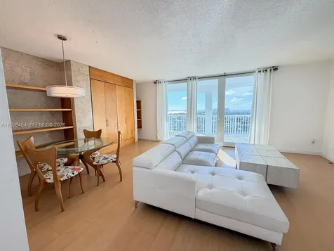 5401 Collins Avenue Miami Beach FL 33140