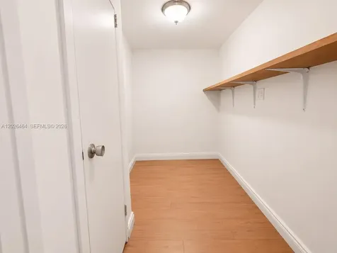5401 Collins Avenue Miami Beach FL 33140