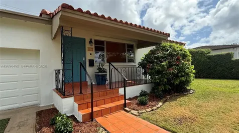 6047 SW 14th Street West Miami FL 33144