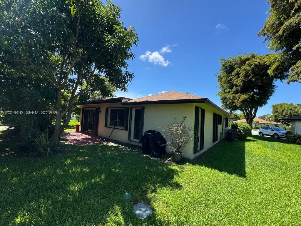2736 Carnation Court Delray Beach FL 33445