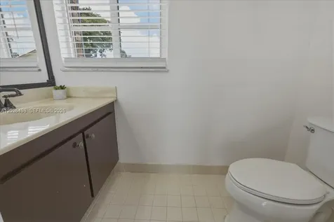 5680 Thornbluff Avenue Davie FL 33331
