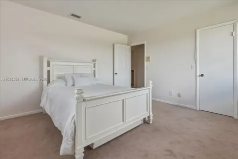 5680 Thornbluff Avenue Davie FL 33331