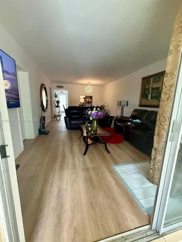 5985 Del Lago Circle Sunrise FL 33313