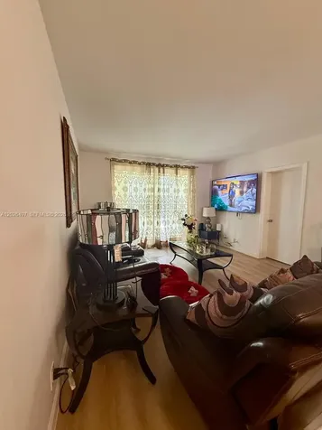 5985 Del Lago Circle Sunrise FL 33313