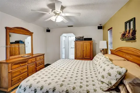 14808 N 69th Street N Loxahatchee FL 33470
