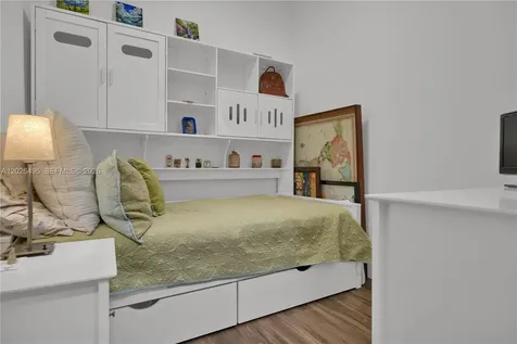 6111 SW 86th Street South Miami FL 33143
