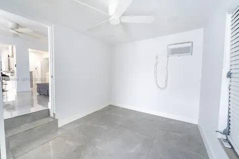 711 85th Street Miami Beach FL 33141