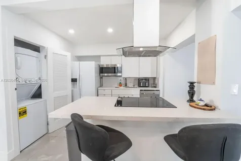 711 85th Street Miami Beach FL 33141
