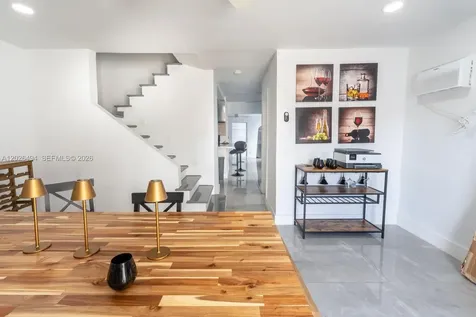711 85th Street Miami Beach FL 33141