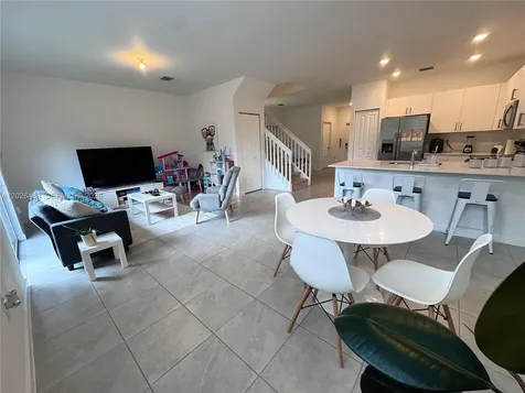4664 NW 120th Way Coral Springs FL 33076