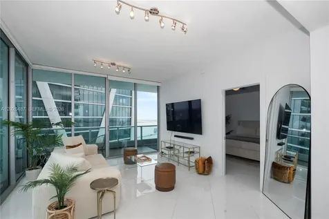 900 Biscayne Boulevard Miami FL 33132