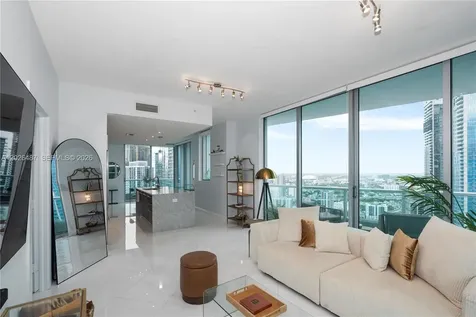 900 Biscayne Boulevard Miami FL 33132