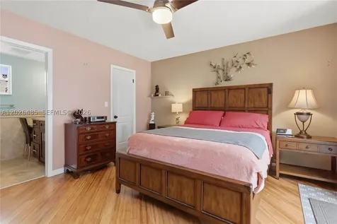 2321 SW 81st Terrace North Lauderdale FL 33068
