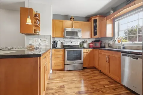 2321 SW 81st Terrace North Lauderdale FL 33068