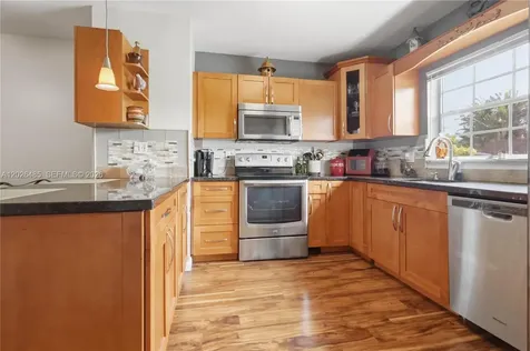 2321 SW 81st Terrace North Lauderdale FL 33068