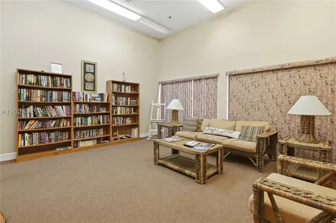 2321 SW 81st Terrace North Lauderdale FL 33068