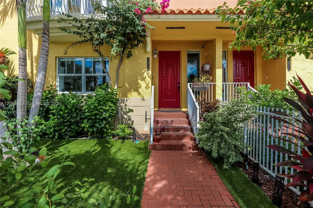 1619 Harrison Street Hollywood FL 33020