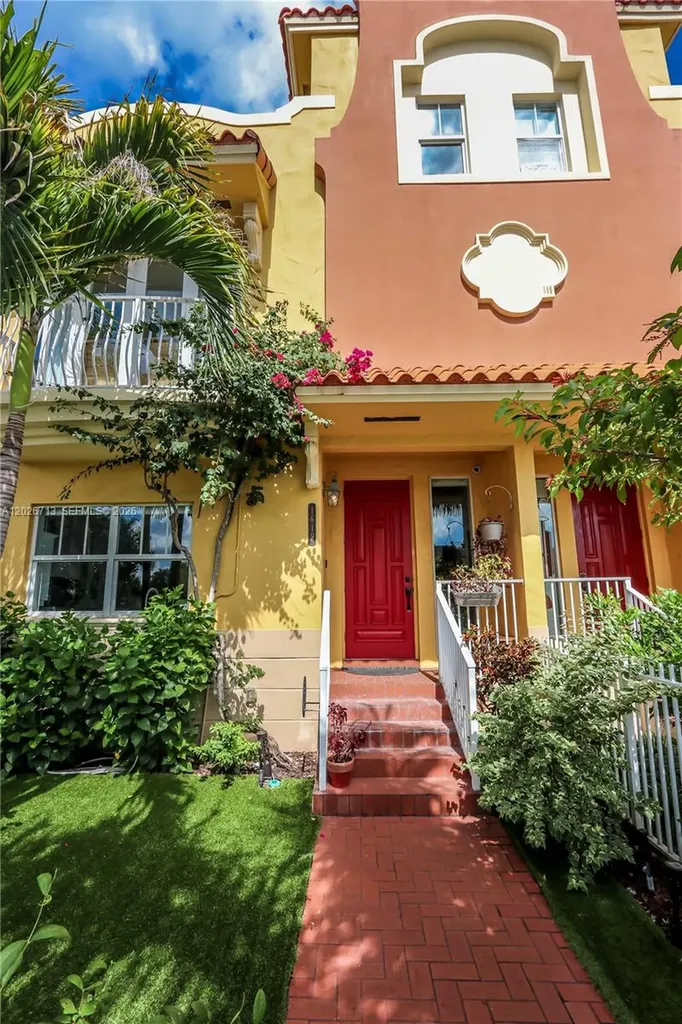 1619 Harrison Street Hollywood FL 33020