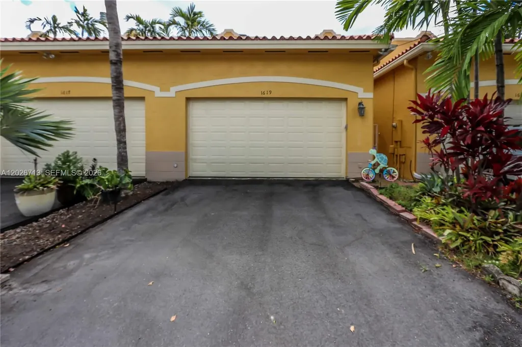 1619 Harrison Street Hollywood FL 33020