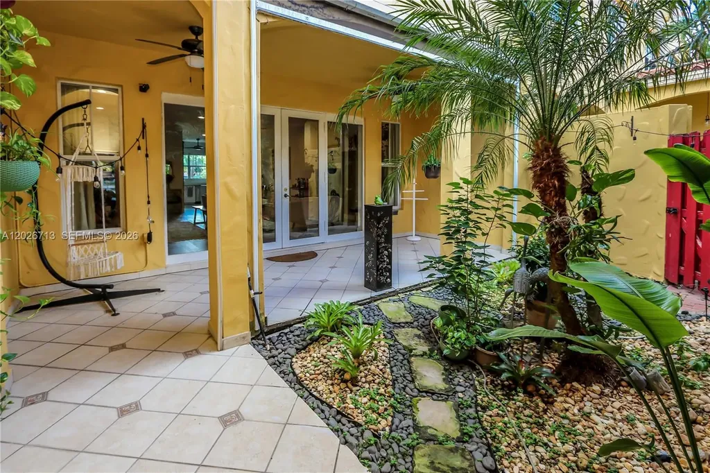1619 Harrison Street Hollywood FL 33020