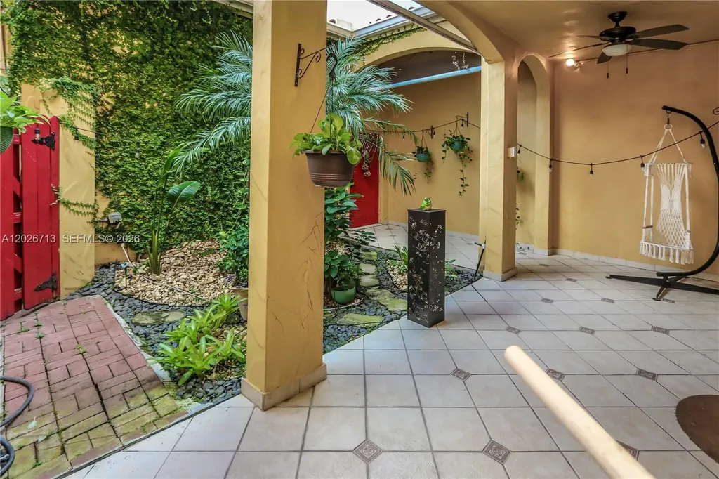 1619 Harrison Street Hollywood FL 33020