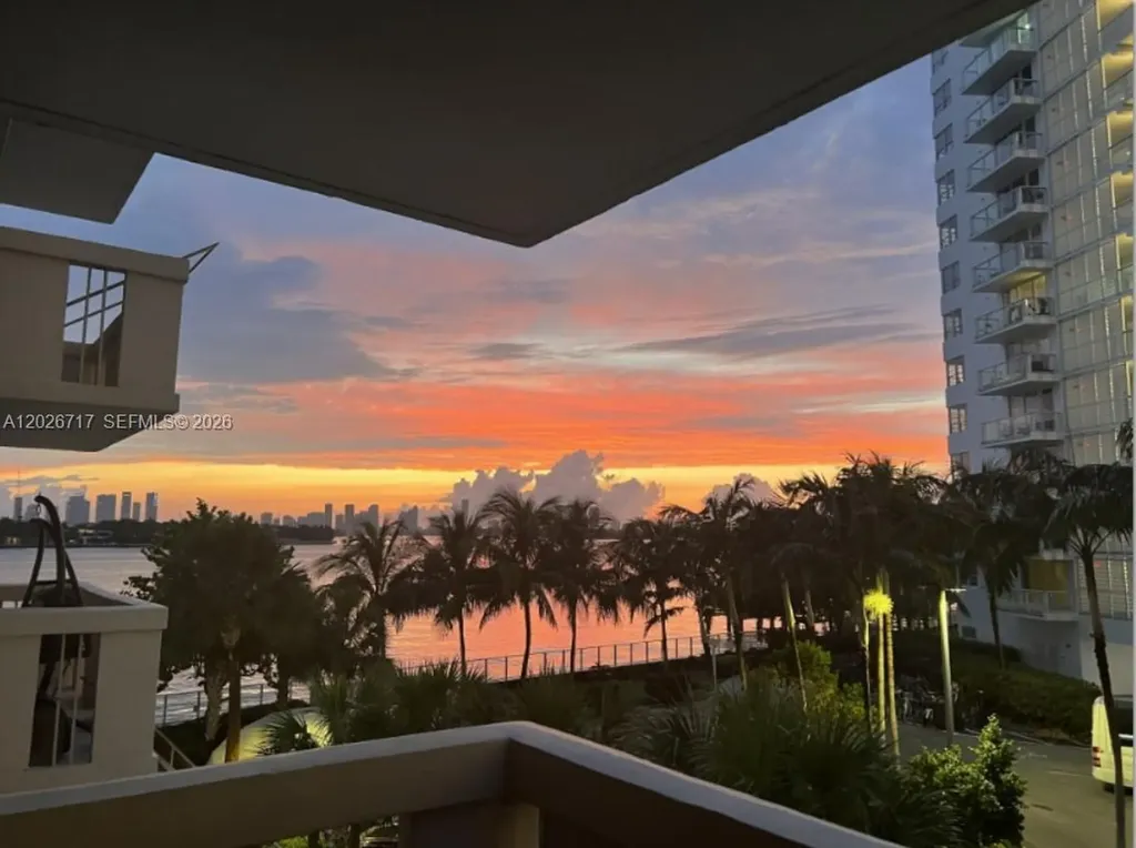 800 West Avenue Miami Beach FL 33139