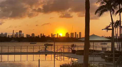 800 West Avenue Miami Beach FL 33139