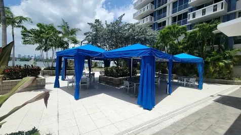800 West Avenue Miami Beach FL 33139