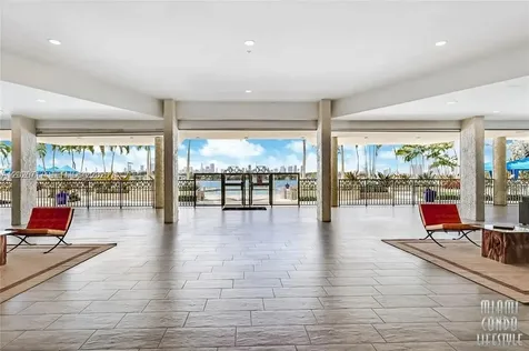 800 West Avenue Miami Beach FL 33139