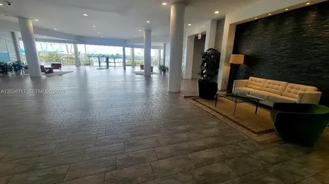 800 West Avenue Miami Beach FL 33139