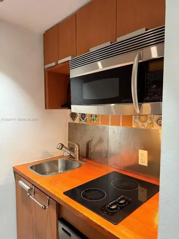 800 West Avenue Miami Beach FL 33139