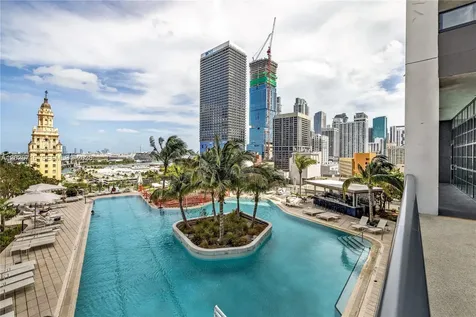 159 NE 6th Street Miami FL 33132