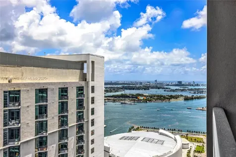159 NE 6th Street Miami FL 33132