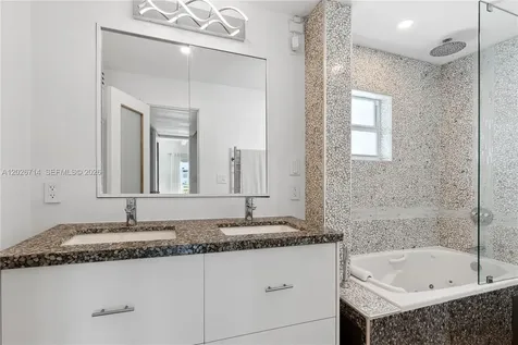 325 Ocean Drive Miami Beach FL 33139