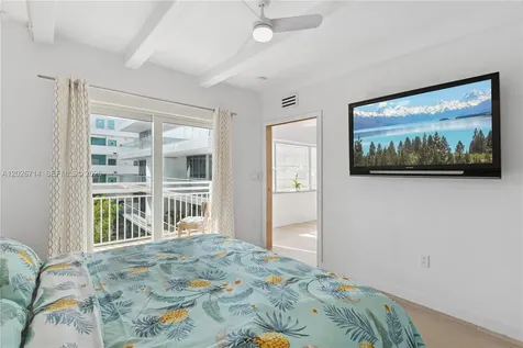 325 Ocean Drive Miami Beach FL 33139