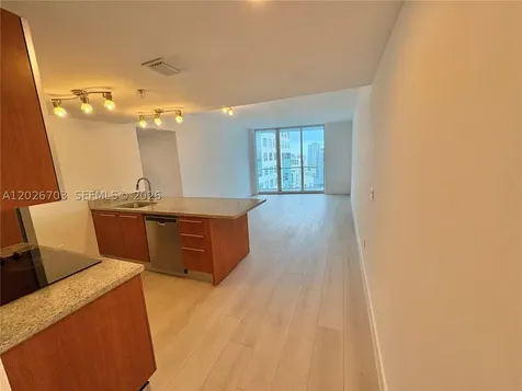 185 SW 7th Street Miami FL 33130