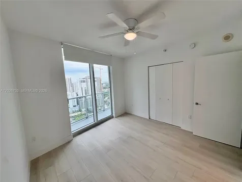 185 SW 7th Street Miami FL 33130